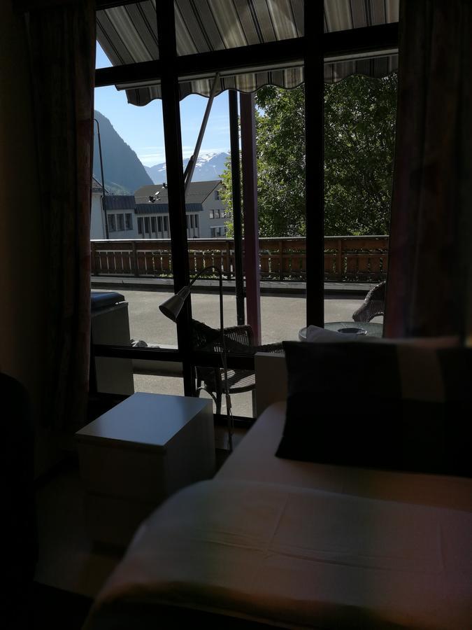 Volda Hostel, Bed And Breakfast As Lauvstad Exteriör bild